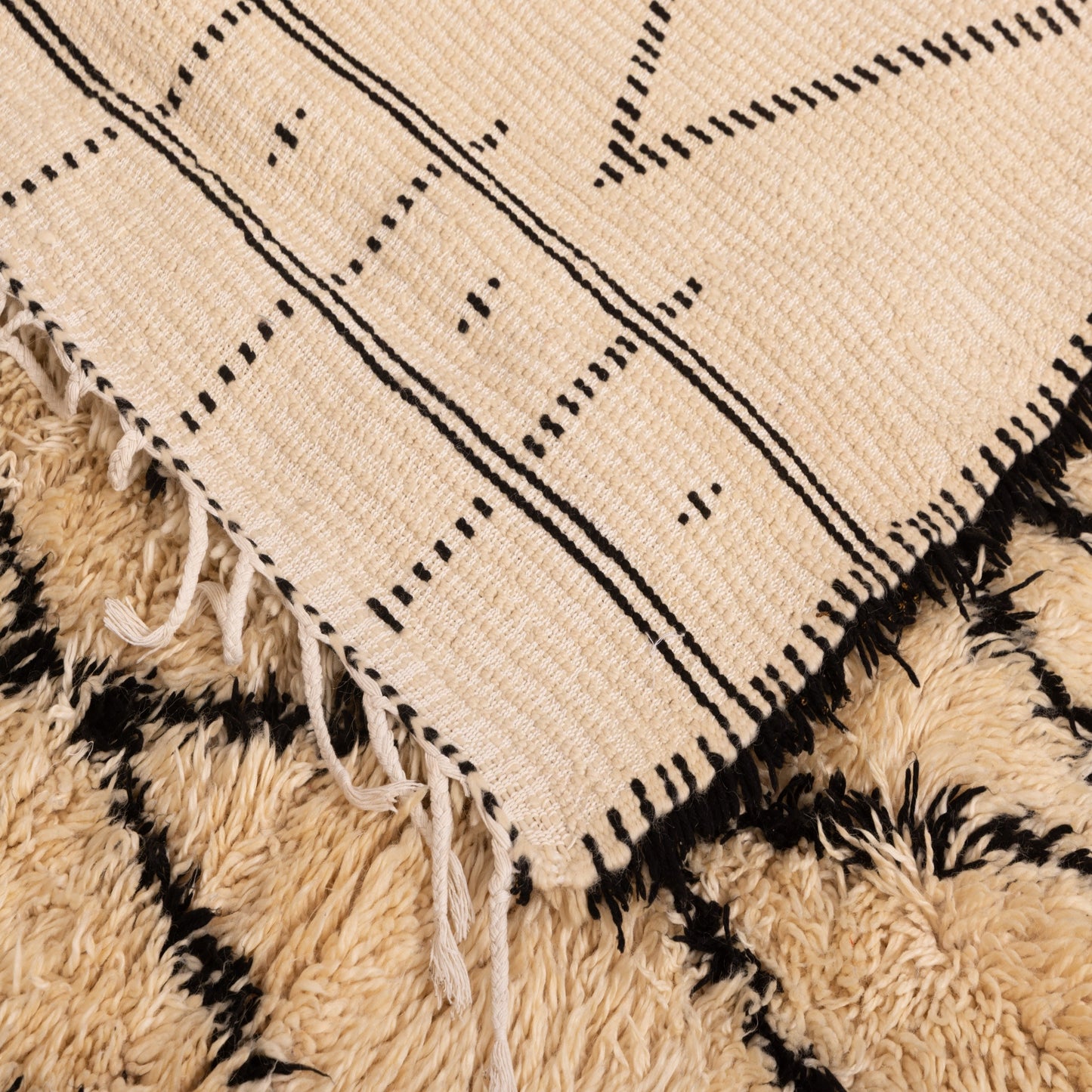 Vintage Beni Ourain Rug | Authentic Moroccan Wool Carpet | Handwoven Berber Tribal Area Rug | Natural Cream & Black | 100% Wool |  8,53 ft / 6,56 ft