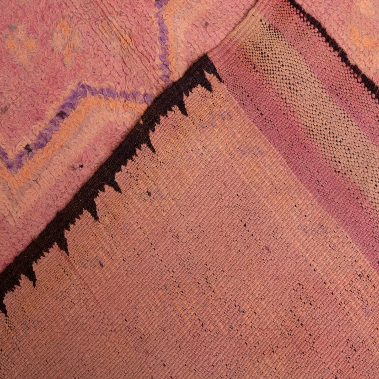 Vintage Moroccan Rehamna Rug – Handmade Berber Wool Carpet with Fiery Red & Orange Tones ; 9,51 ft / 4,92 ft