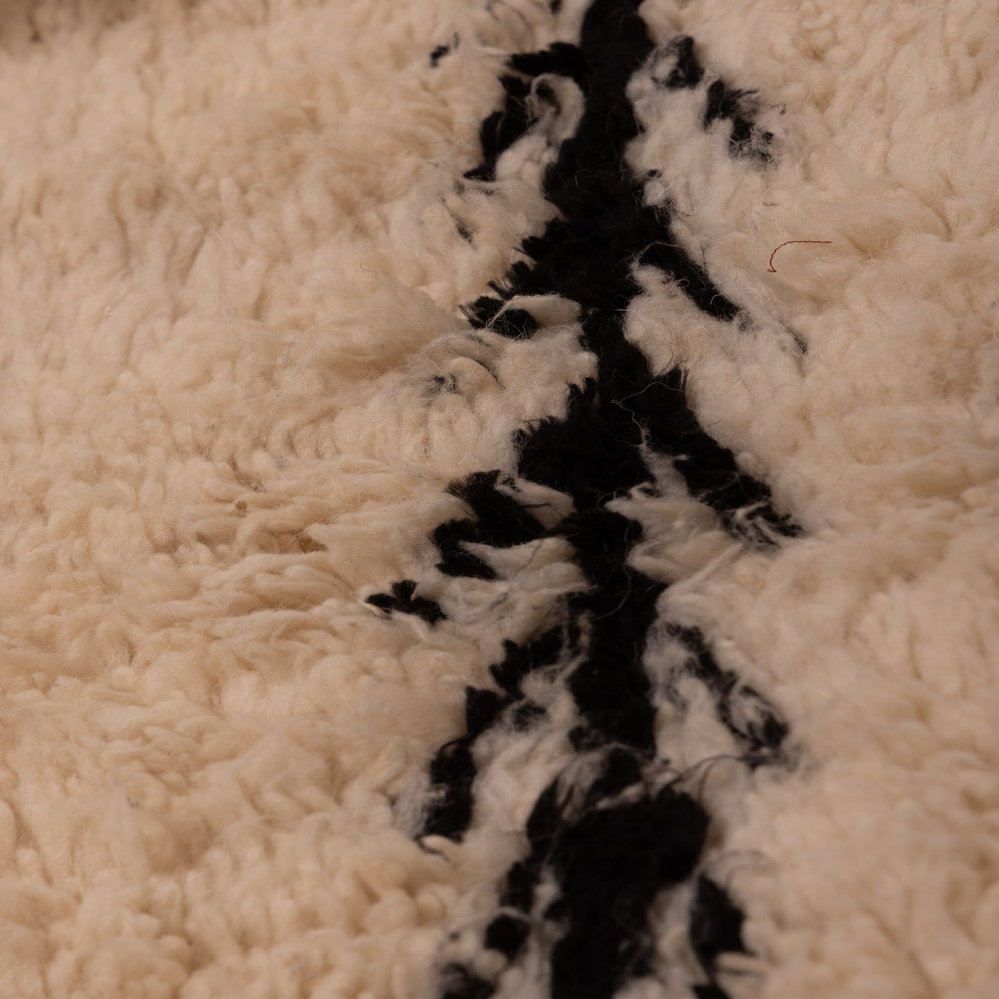 Neutral Azilal Rug - Black Diamond Tribal Design - Handwoven Moroccan Wool & Cotton Small Carpet