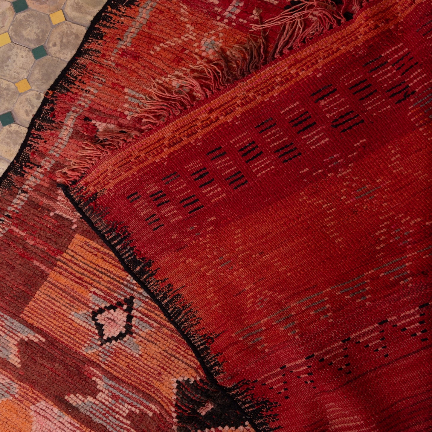 Vintage Moroccan Berber Rug – Handwoven Wool Kilim with Deep Red & Earthy Tones – Unique Bohemian Tribal Carpet