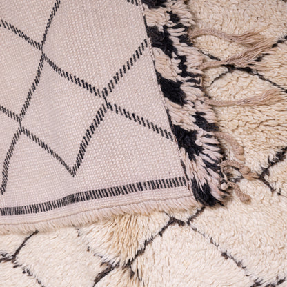 Handmade Beni Ourain Rug – Authentic Moroccan Wool Carpet – Geometric Lattice Design – Soft & Plush Berber Rug – Boho & Minimalist Home Decor ; 10,50 ft / 5,91 ft