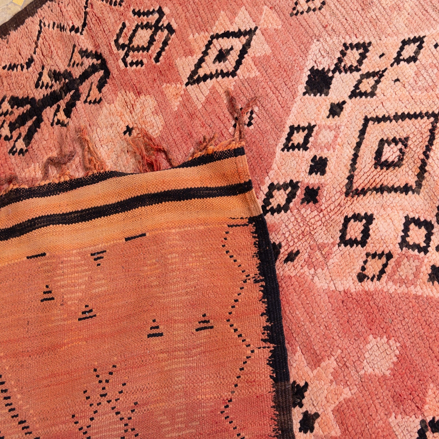 Vintage Moroccan Rehamna Rug – Handwoven Tribal Berber Carpet ; 10,83 ft / 5,58 ft