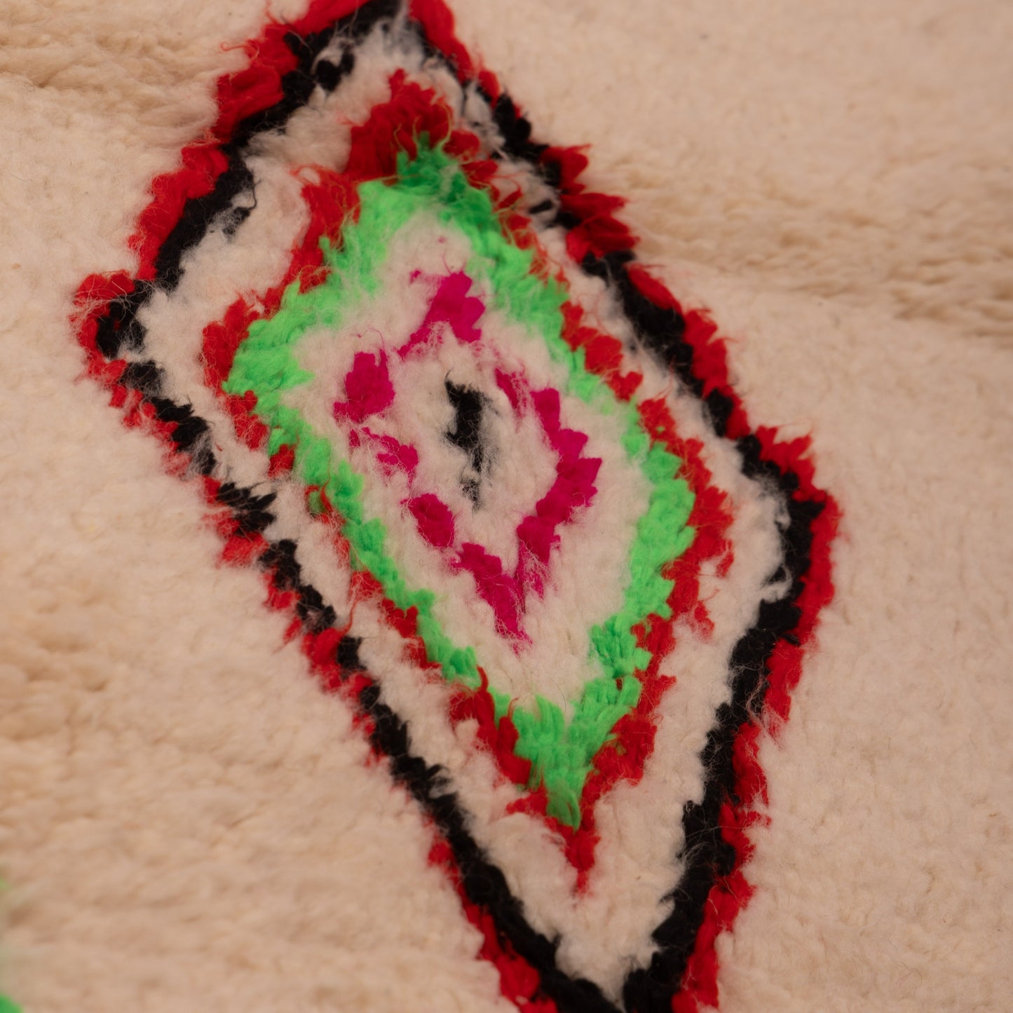 Small Azilal Moroccan Rug - 80% Wool 20% Cotton - Handwoven Berber Tribal Diamonds - Wall Hanging or Entryway Accent