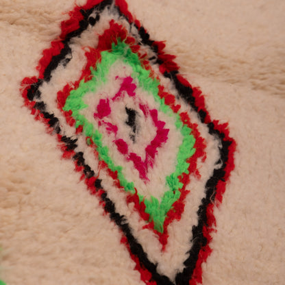 Small Azilal Moroccan Rug - 80% Wool 20% Cotton - Handwoven Berber Tribal Diamonds - Wall Hanging or Entryway Accent