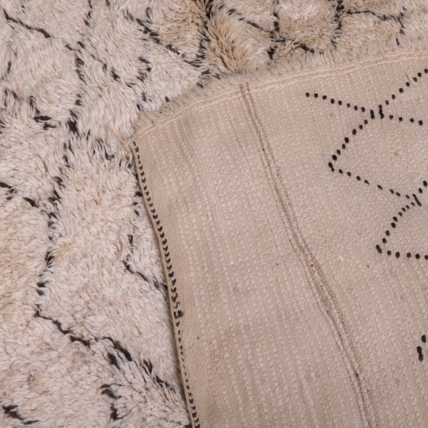 Authentic Vintage Beni Ourain Moroccan Rug | Handwoven Wool Berber Carpet ; 11,48 ft / 6,73 ft