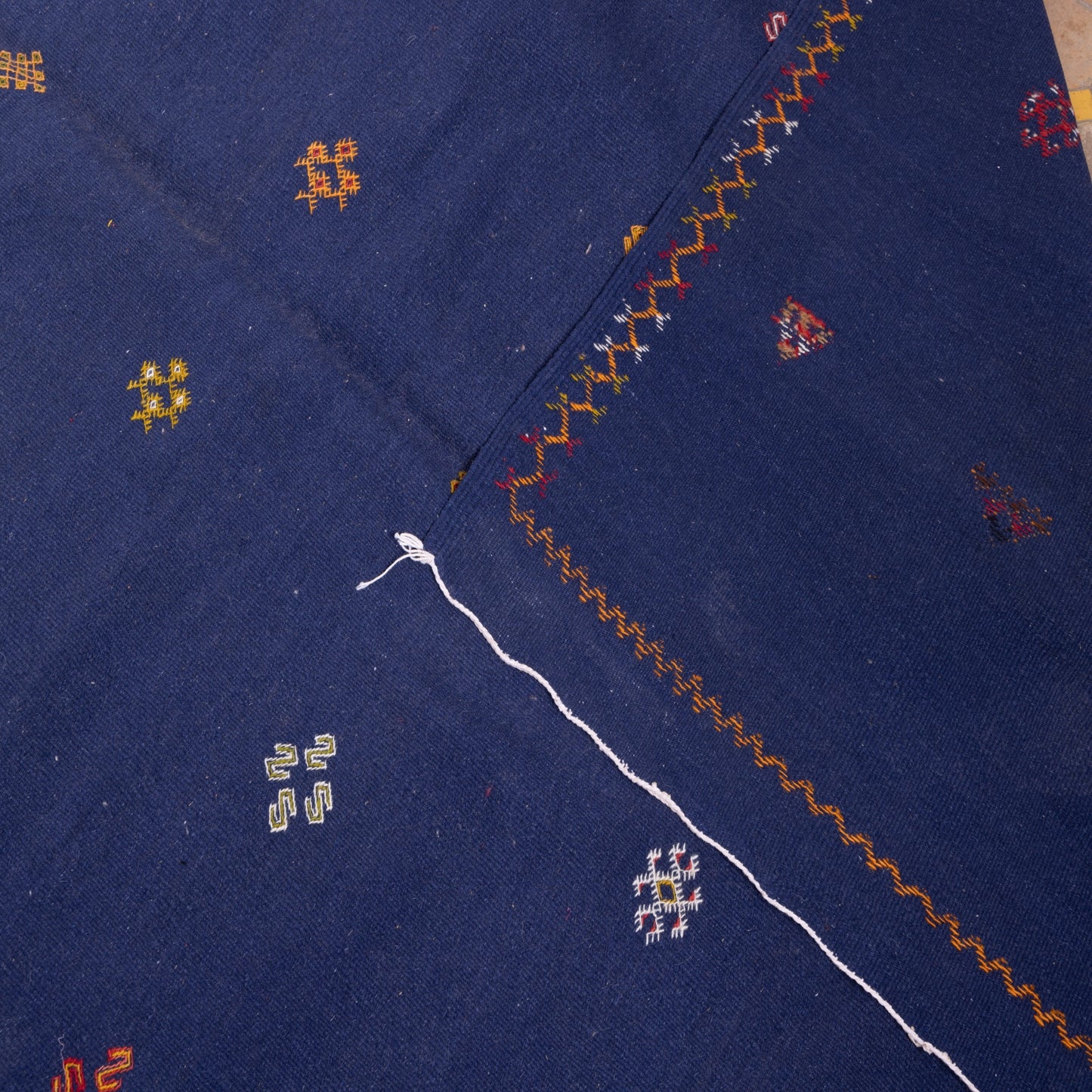 Handwoven Moroccan Akhnif Rug – Midnight Blue Berber Wool Carpet ; 10,17 ft / 6,40 ft