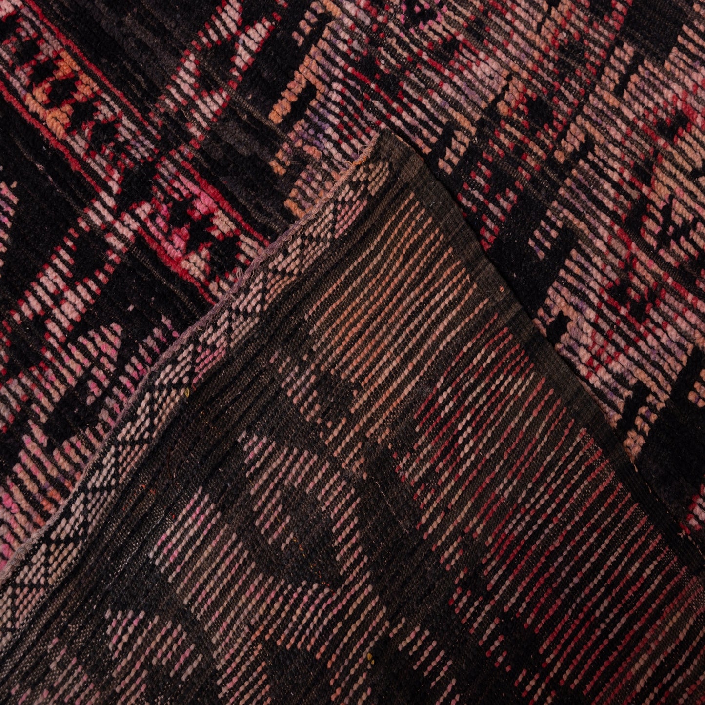 Vintage Moroccan Zemmour Rug – Handwoven Berber Wool Carpet – Black & Red Geometric Tribal Rug
