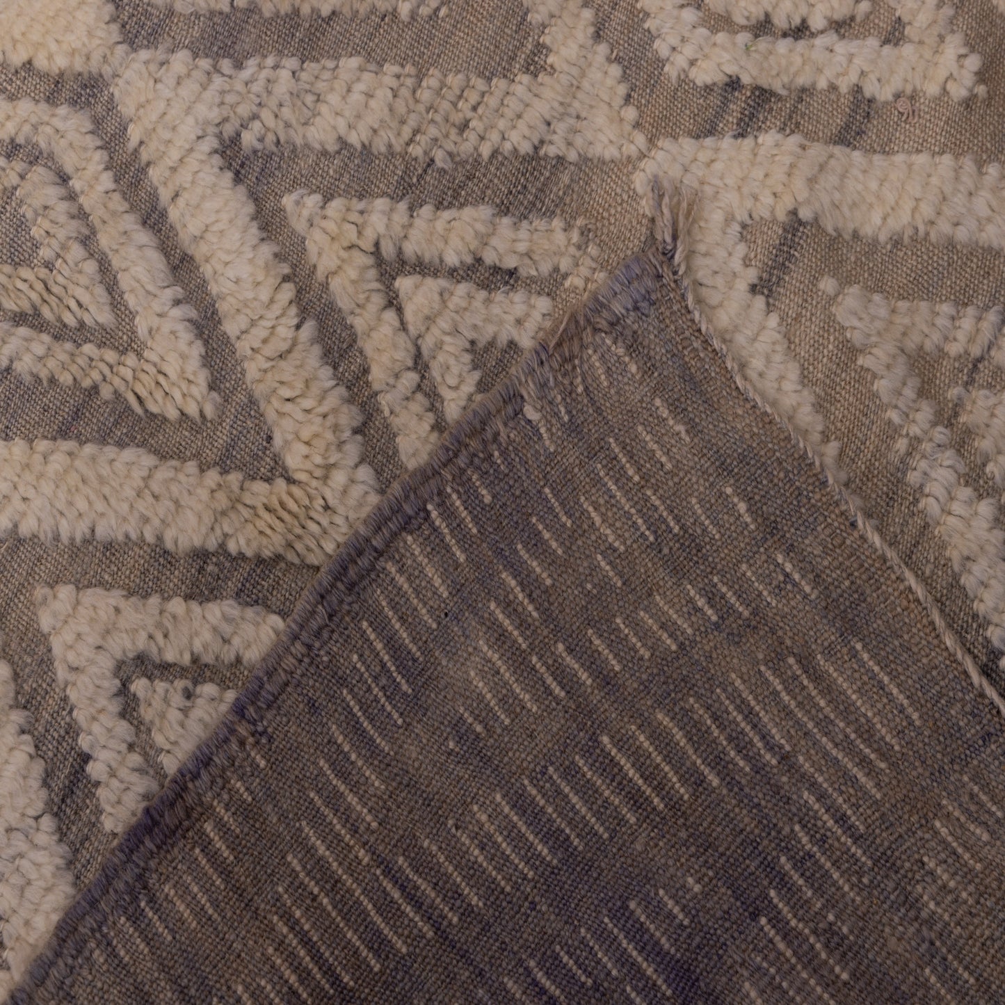 Handwoven Taznakht Moroccan Rug – 100% Wool Beige & Gray Diamond Pattern Carpet – Authentic Berber Tribal Design – High Atlas Artisan Weaving ; 10,01 ft / 6,56 ft