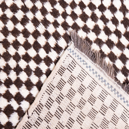 Handwoven Taznakht Moroccan Rug – 100% Wool Black & White Checkerboard Carpet – Authentic Berber Artisan Craft – Minimalist Geometric Design ; 6,89 ft / 3,61 ft