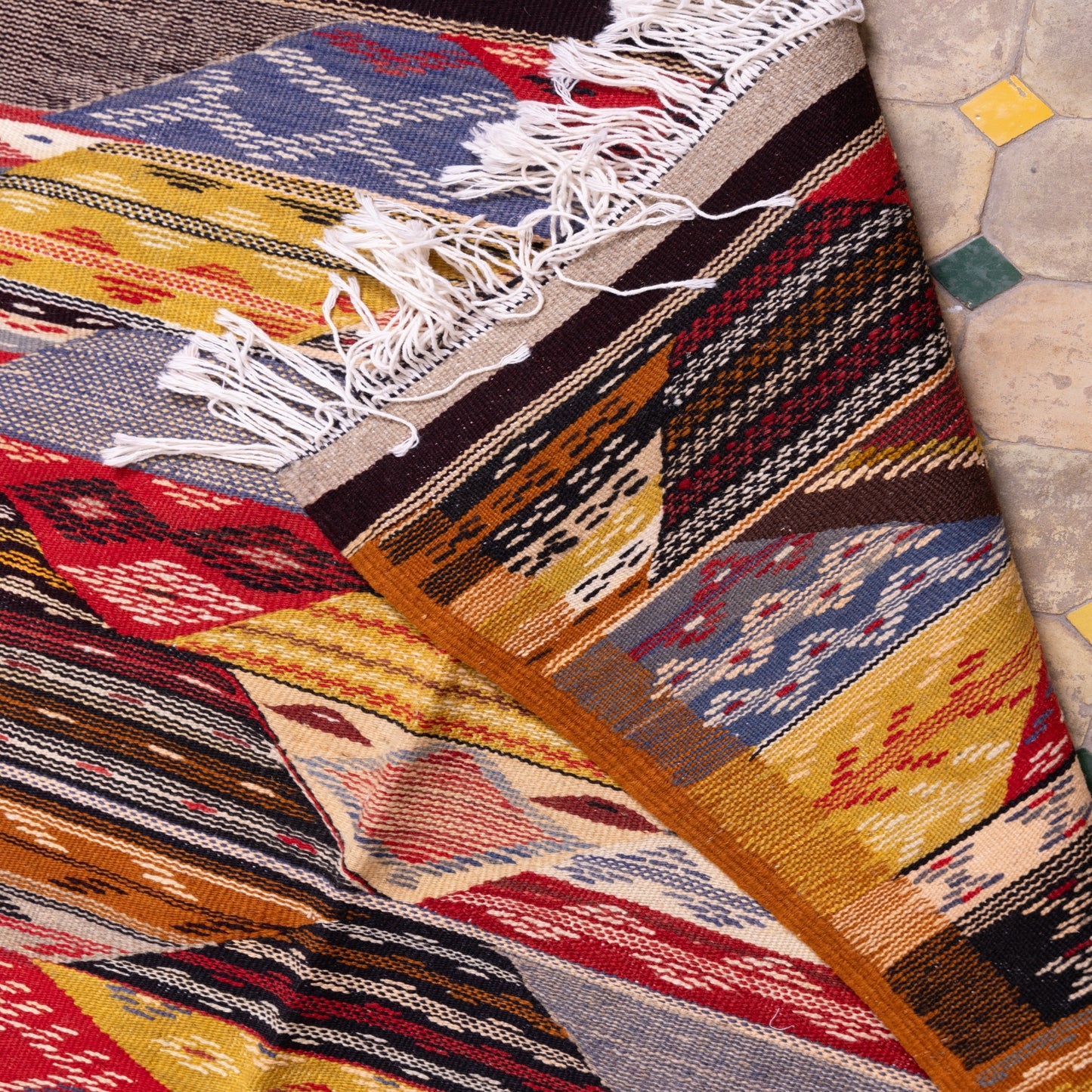 Handwoven Moroccan Akhnif Rug – A Unique Berber Masterpiece ; 6,56 ft / 3,28 ft