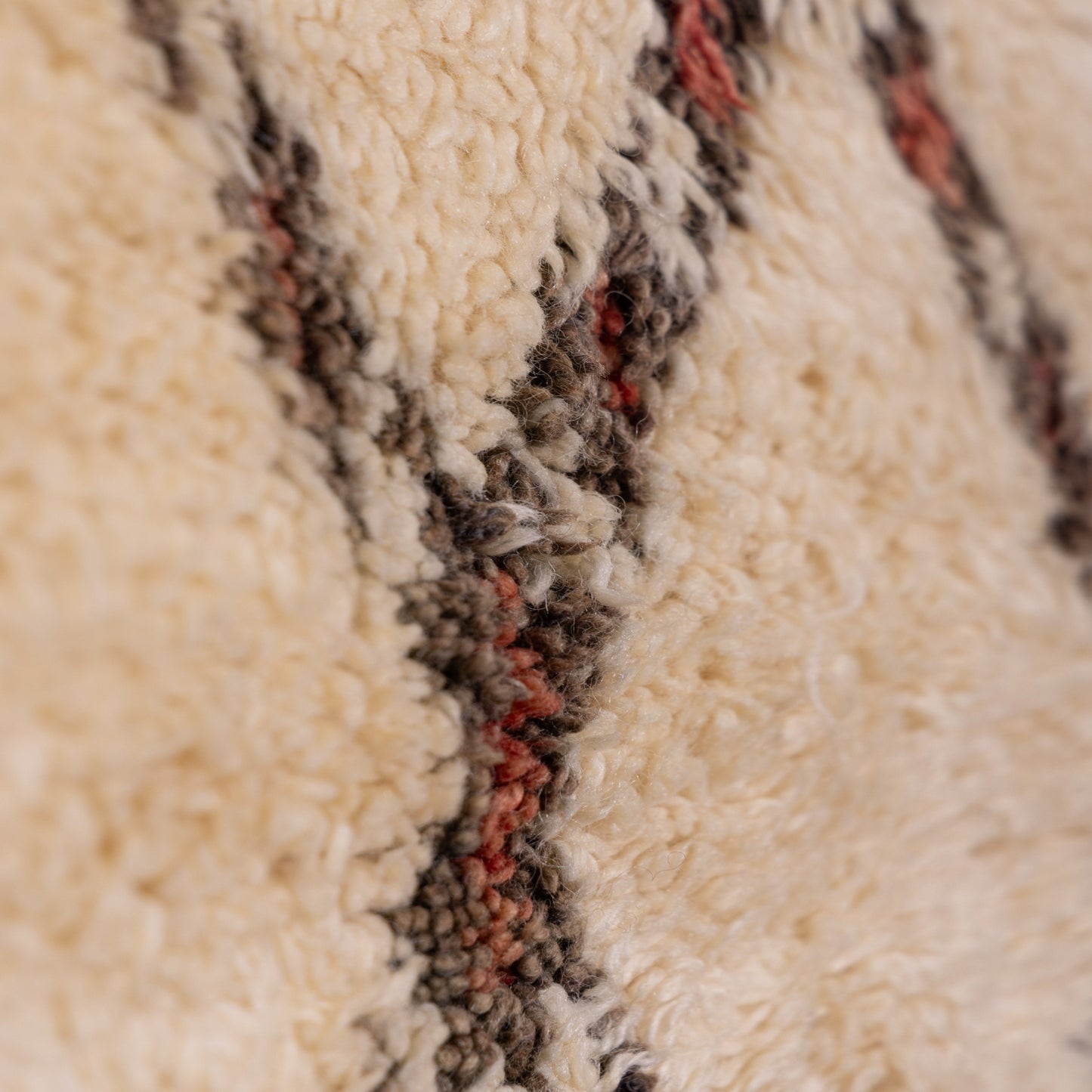 Vintage Moroccan Berber Rug – Handwoven Wool Carpet with Geometric Diamond Patterns ; 11,15 ft  /  6,23 ft