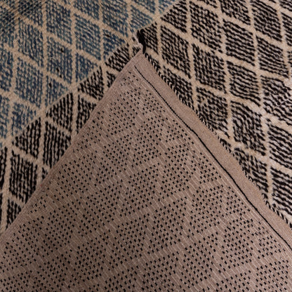 Handwoven Taznakht Moroccan Rug – 100% Wool Black & Beige Diamond Pattern with Blue Accent – Authentic Berber Tribal Design ;  9,02 ft / 5,41 ft