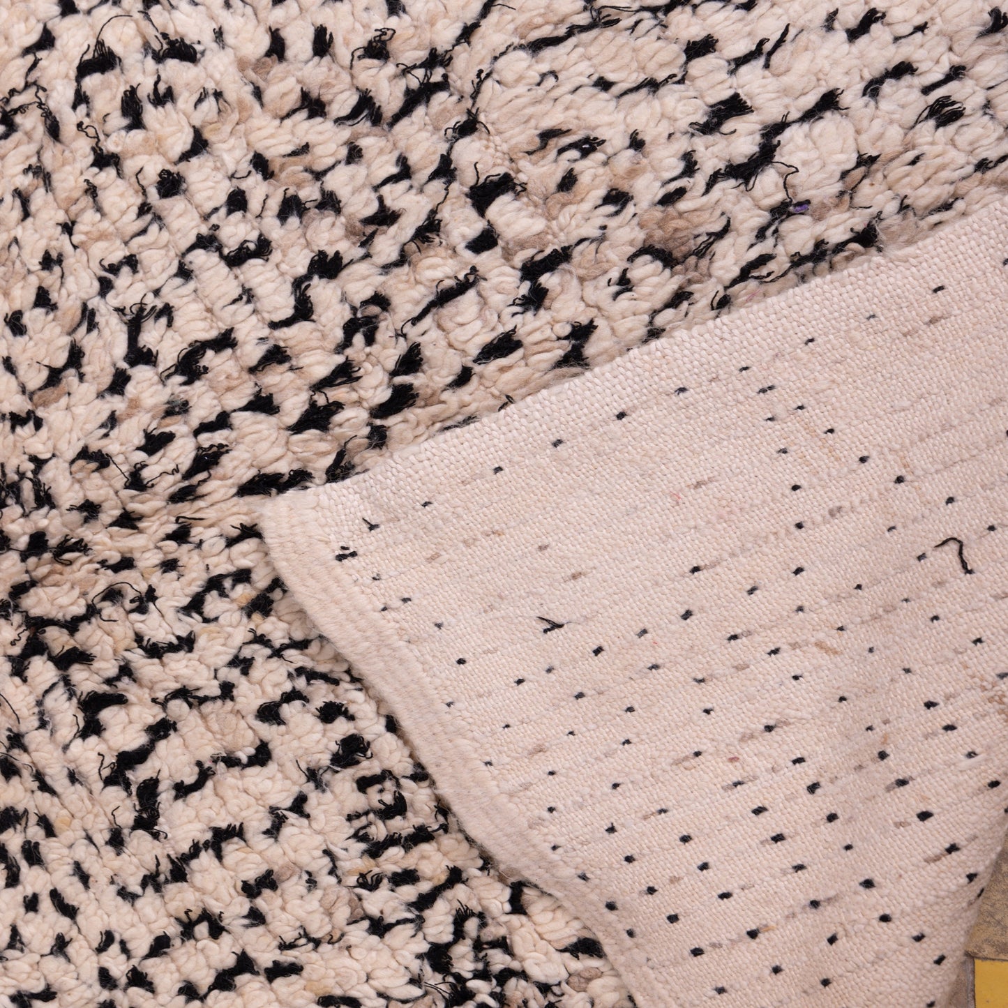 Desert Haze” – Minimalist Beni Ourain Rug with Micro-Dot Motif