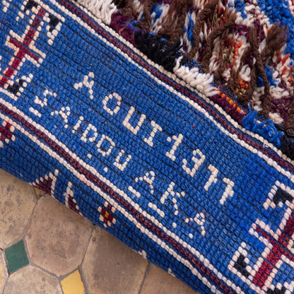 Vintage Moroccan Berber Rug – Handwoven Wool from Moyen Atlas – Geometric Diamond Pattern in Majorelle Blue – Authentic Beni Mguild Carpet