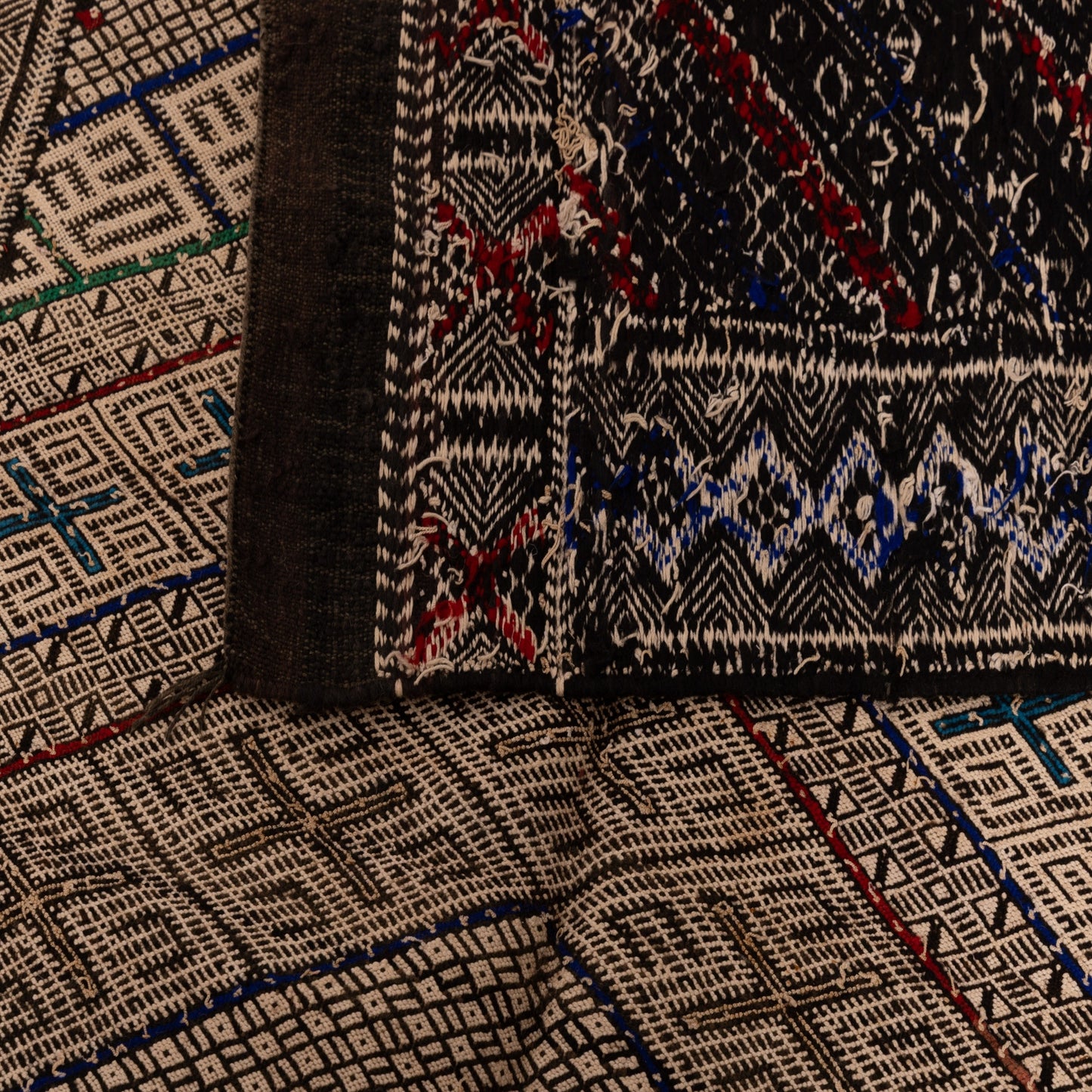 Vintage Moroccan Handwoven Berber Rug | Geometric Wool Tribal Runner ; 6,73 ft / 3,44 ft