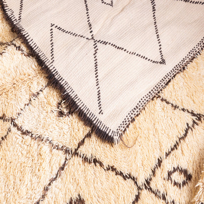 Vintage Moroccan Beni Ourain Rug | Handwoven Wool Carpet with Diamond Motifs ; 12,47 ft  /  6,73 ft