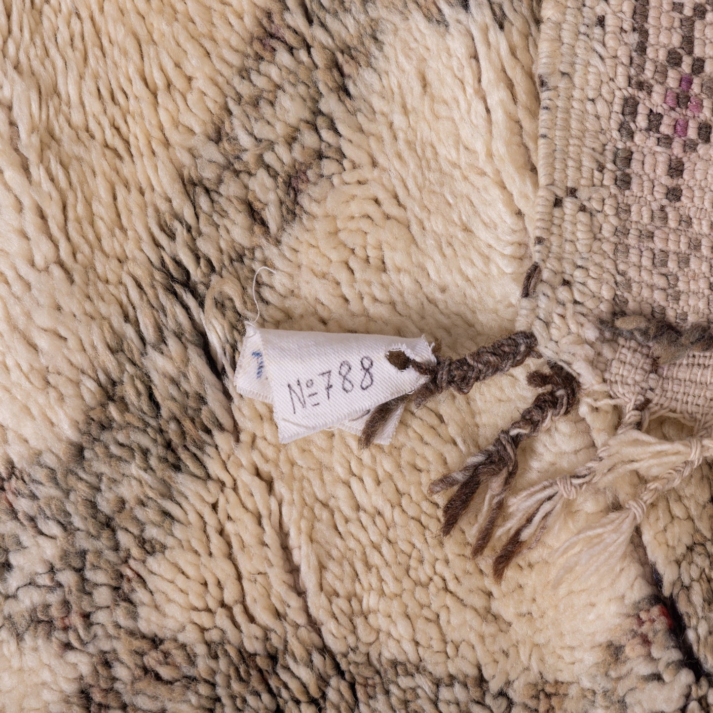 Vintage Moroccan Beni Ourain Rug | Handwoven Wool Berber Carpet | Timeless Tribal Diamond Design; 9,84 ft / 5,74 ft