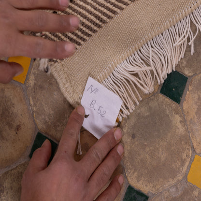 Authentic Moroccan Akhnif Rug – Handwoven Amazigh Textile in Olive Green & Beige ; 3,44 ft / 1,97 ft