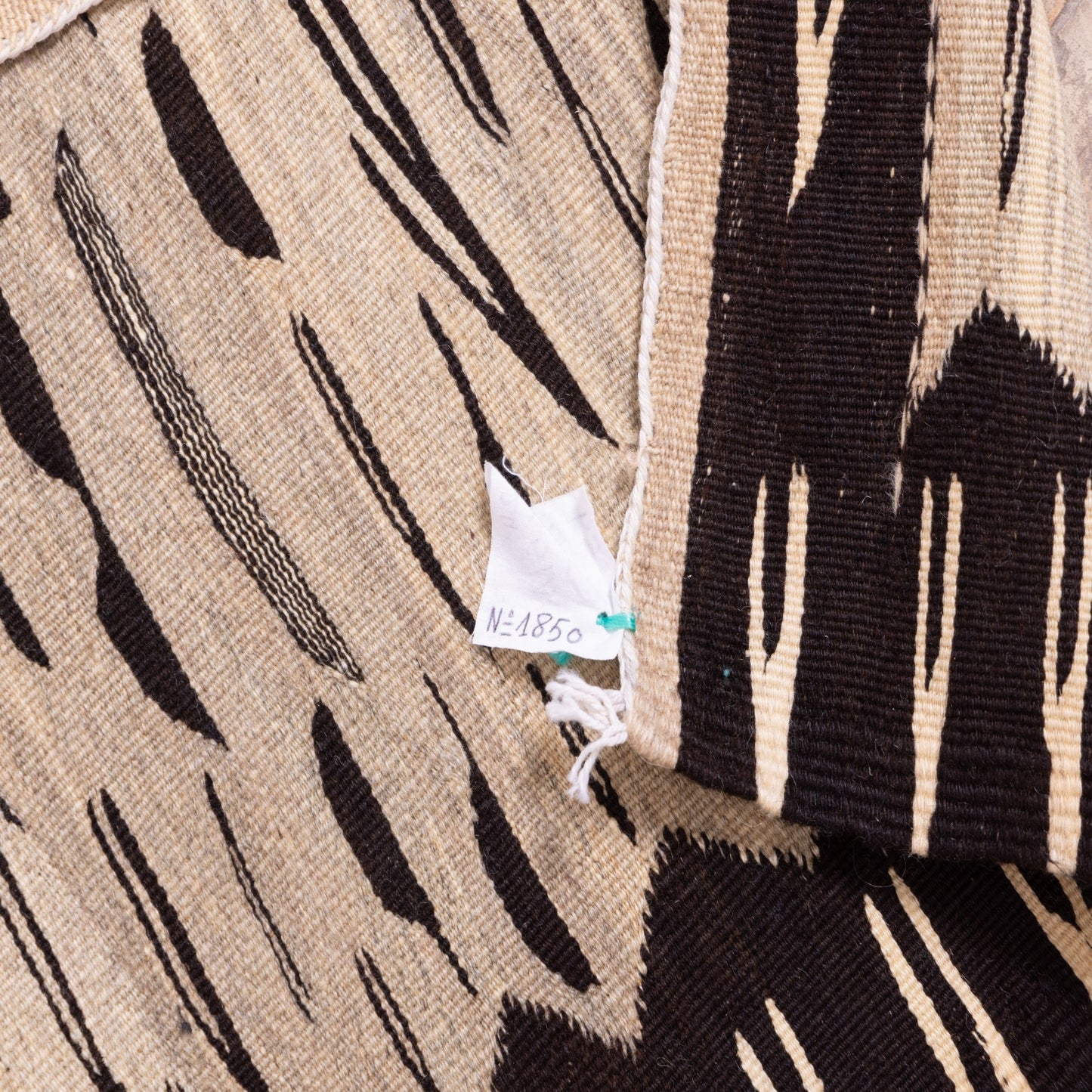 Handmade Moroccan Akhnif Rug – Authentic Berber Wool Carpet ; 5,41 ft / 3,61 ft