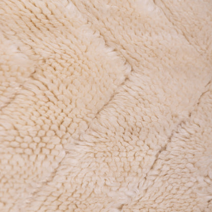 Handwoven Moroccan Mrirt Rug – Plush Wool Berber Carpet with Diamond Pattern in Neutral Beige ; 10,83 ft / 6,73 ft