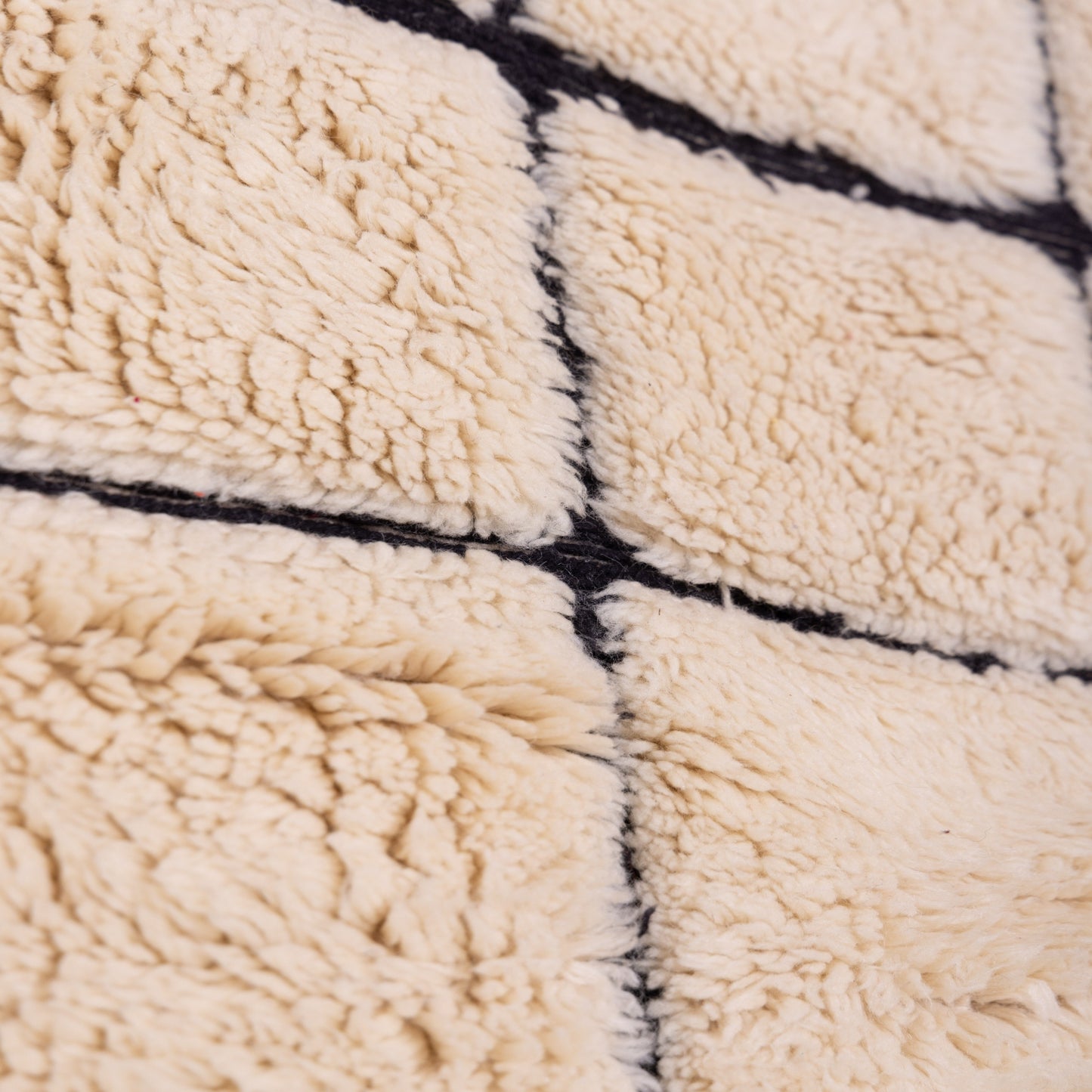 Handwoven Moroccan Wool Rug – Mrirt Berber Carpet – Modern Abstract Minimalist Design – Luxurious & Soft Handmade Area Rug