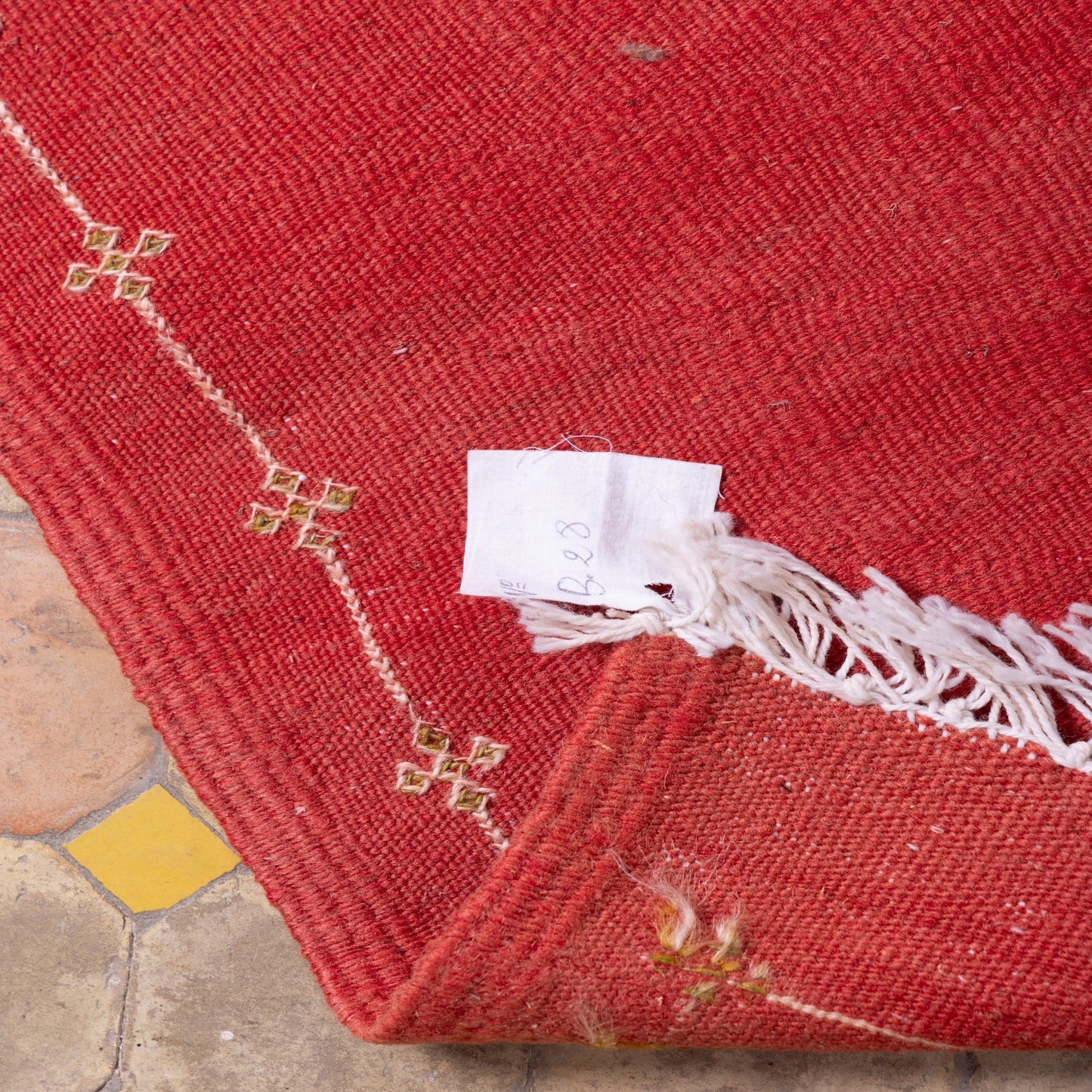 Handwoven Moroccan Akhnif Rug – Elegant Berber Wool & Cotton Carpet