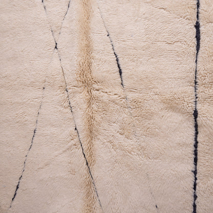 Handmade Mrirt Rug – 100% Wool Moroccan Berber Carpet – Cream & Black Minimalist Wool Rug – Luxury Modern & Boho Home Decor