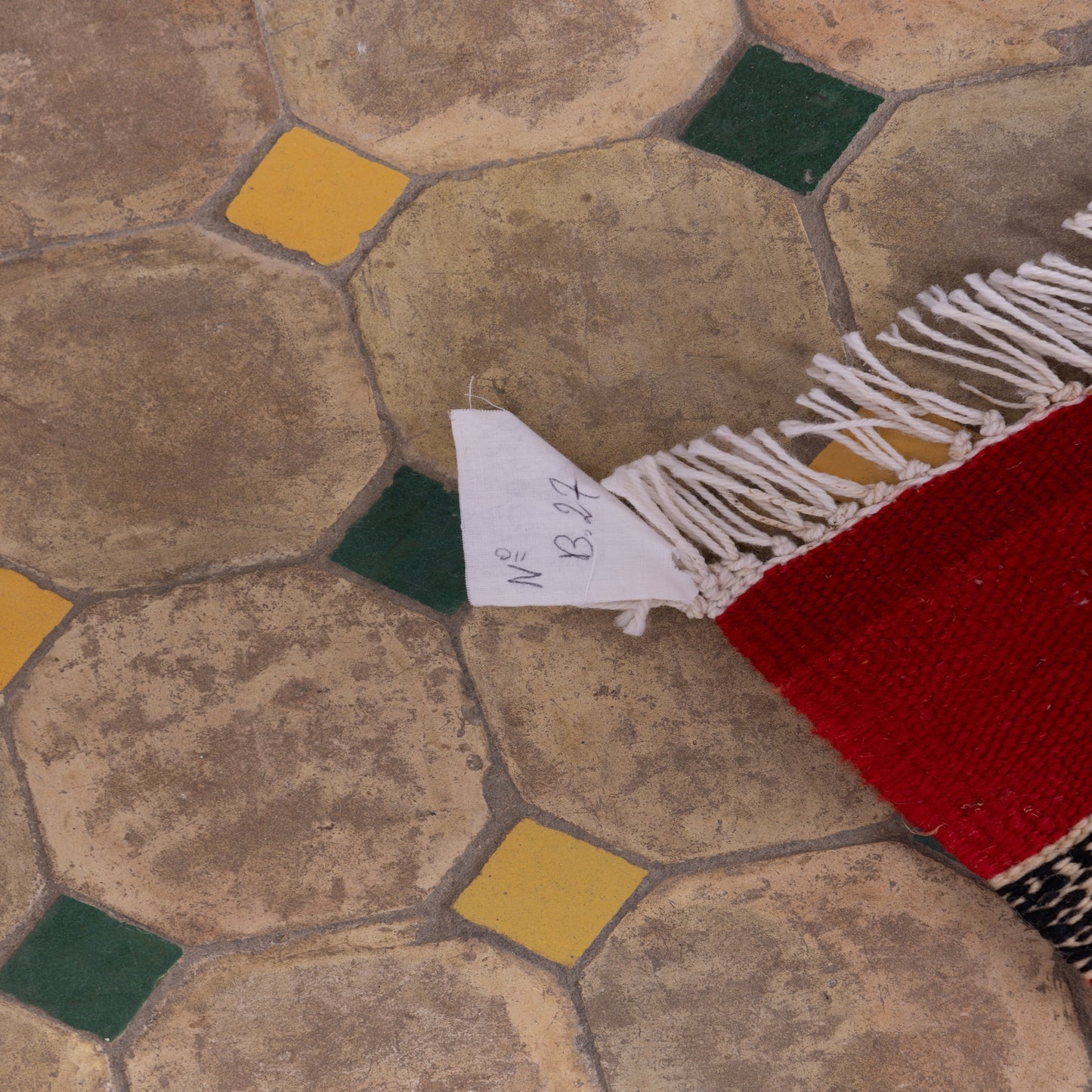 Handwoven Moroccan Akhnif Rug – Bold Berber Wool & Cotton Carpet