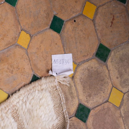 Handwoven Taznakht Moroccan Rug – 100% Wool Beige & Cream Textured Grid Pattern – Authentic Berber Minimalist Carpet – High Atlas Artisan Craft ;  6,73 ft  /  3,61 ft