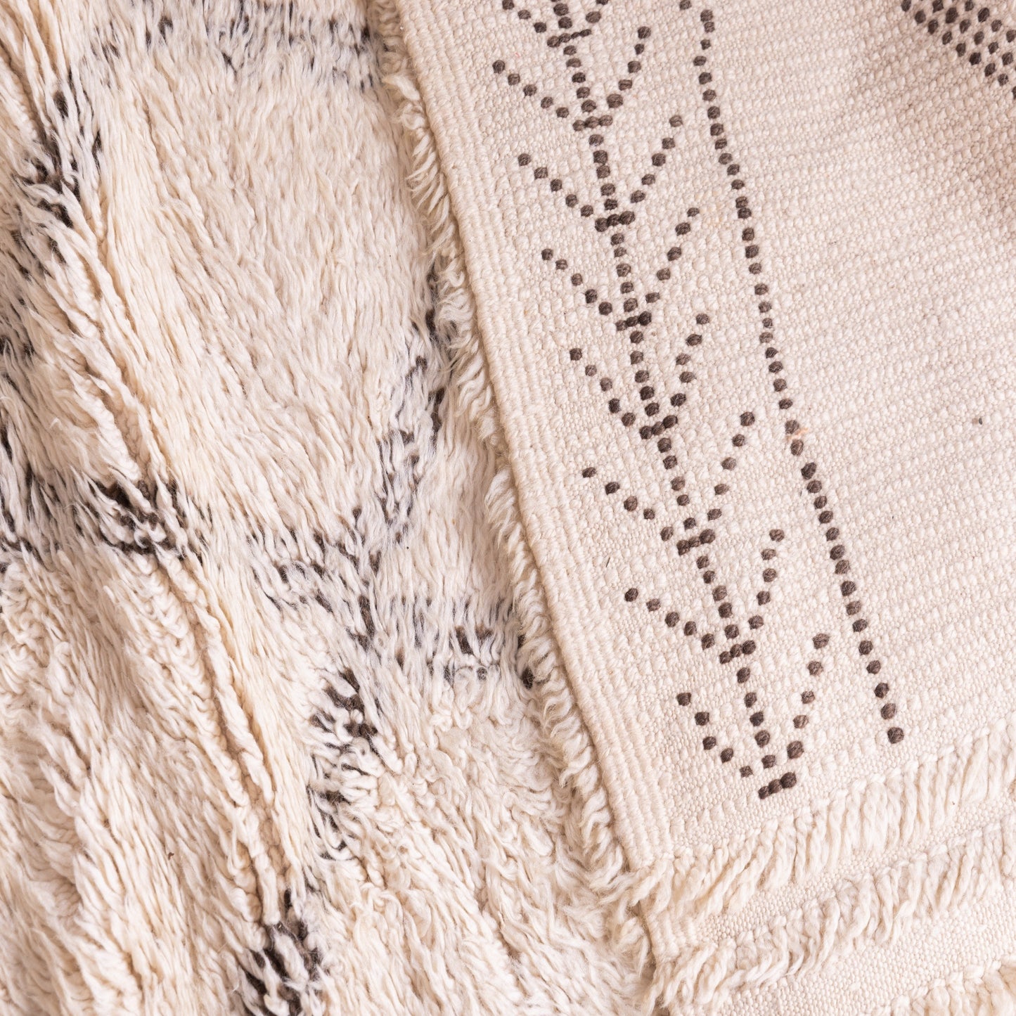 Large Vintage Moroccan Beni Ourain Rug | Authentic Handwoven Wool Carpet ; 12,30 ft  / 6,56 ft