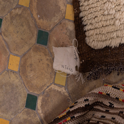 Vintage Moroccan Azilal Runner - Diamond Chain Motif - Handwoven Tribal Wool Rug