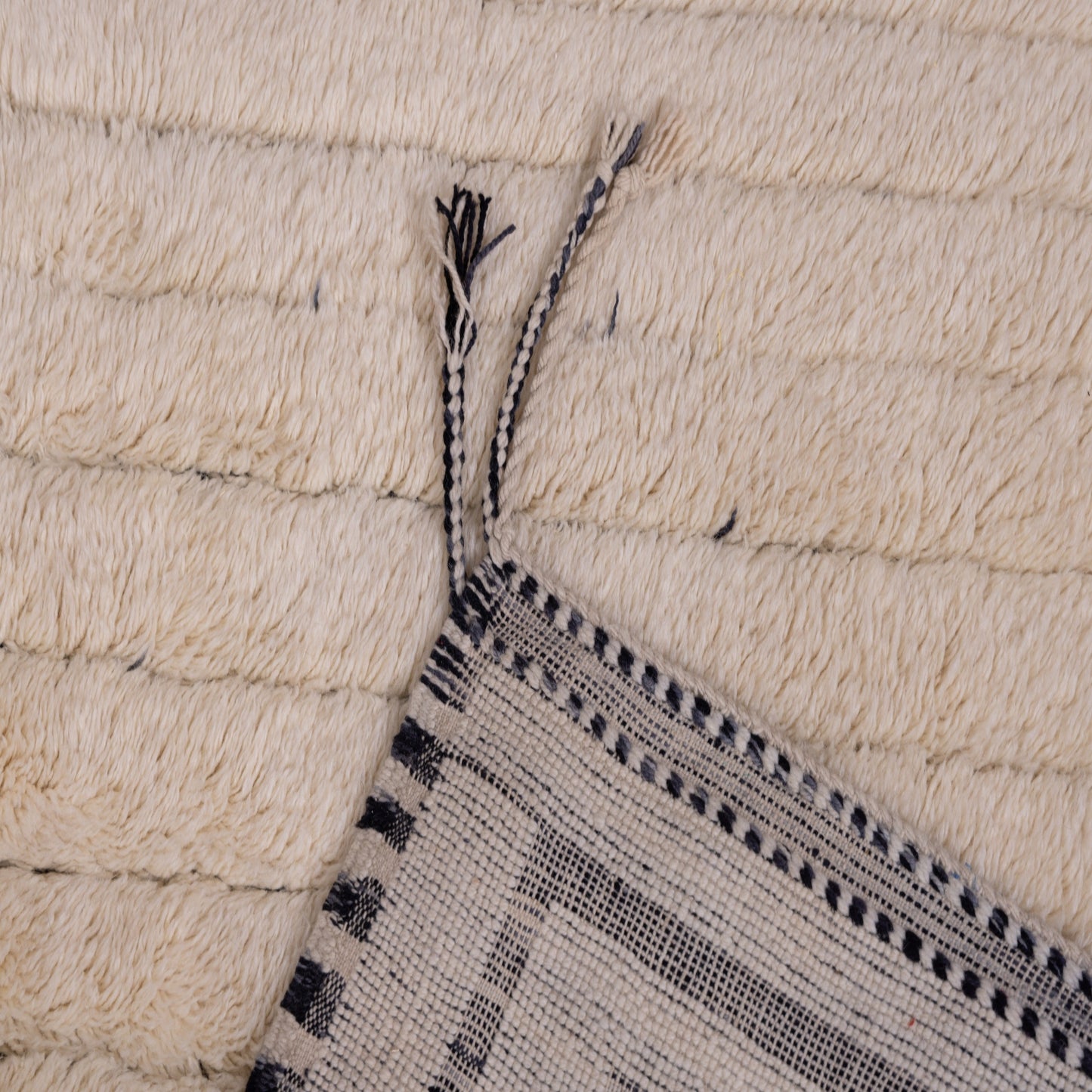 Handmade Mrirt Rug – 100% Wool Moroccan Berber Carpet – Cream & Black Textured Geometric Wool Rug – Luxury Minimalist & Modern Home Decor