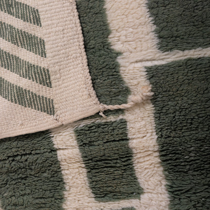 Handmade Mrirt Rug – 100% Wool Moroccan Berber Carpet – Green & Cream Abstract Geometric Wool Rug – Luxury Boho & Modern Home Decor