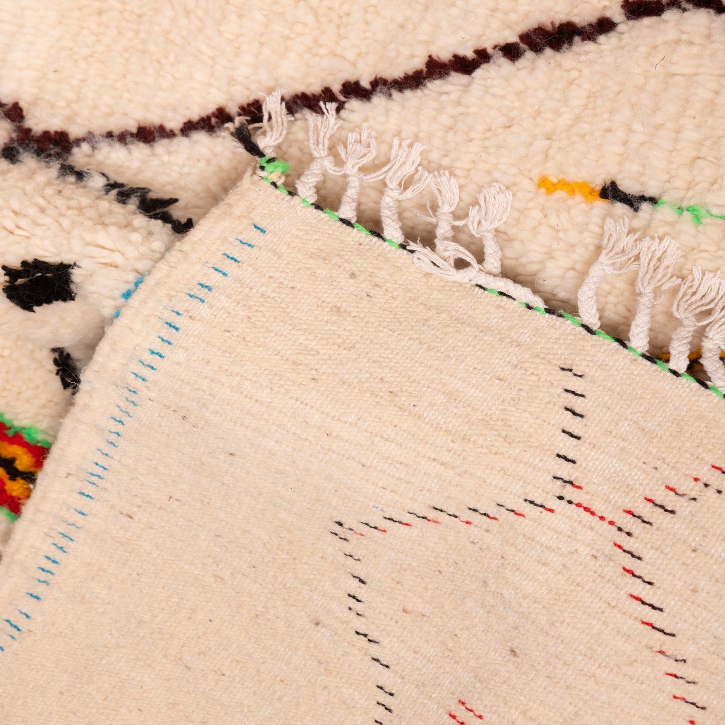 Minimalist Azilal Rug - Handwoven Moroccan Berber Carpet - 80% Wool 20% Cotton - Abstract Diamond Pattern - Boho Home Decor