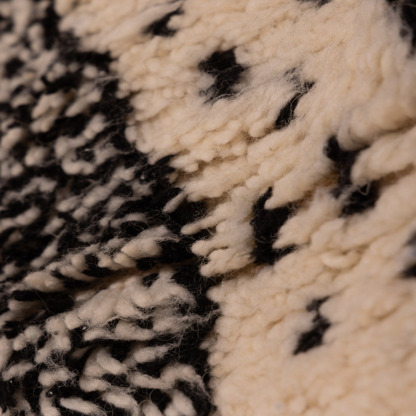 Modern Black & White Azilal Rug - Abstract Tribal Art - Handmade Moroccan Wool & Cotton - Minimalist Berber Decor
