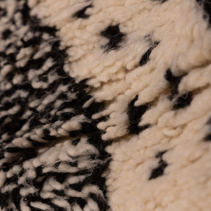 Modern Black & White Azilal Rug - Abstract Tribal Art - Handmade Moroccan Wool & Cotton - Minimalist Berber Decor