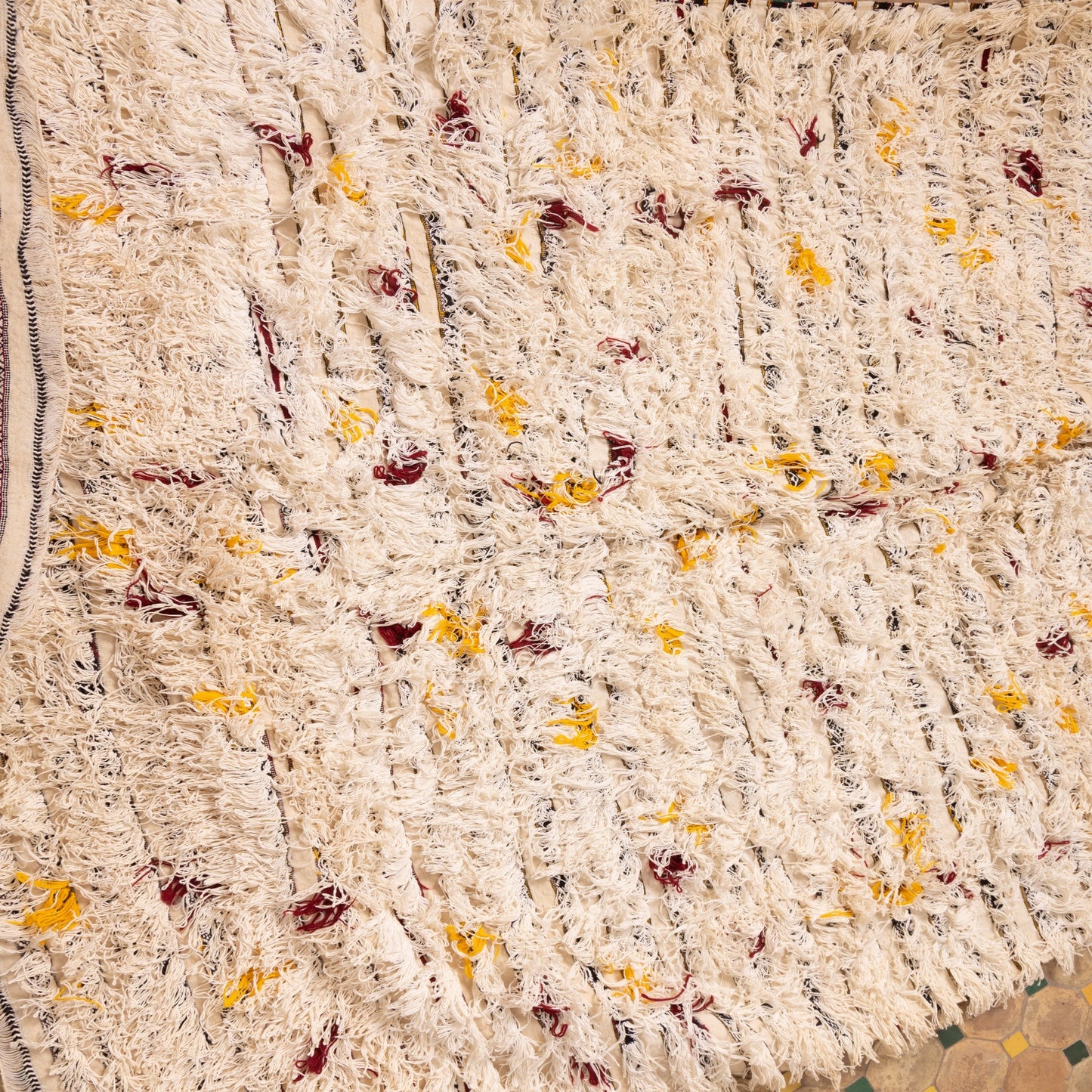 Handwoven Vintage Moroccan Handira Rug | Traditional Berber Wool Blanket | Neutral Striped Bohemian Rug | Unique Moroccan Wedding Blanket ; 8,86 ft / 5,25 ft