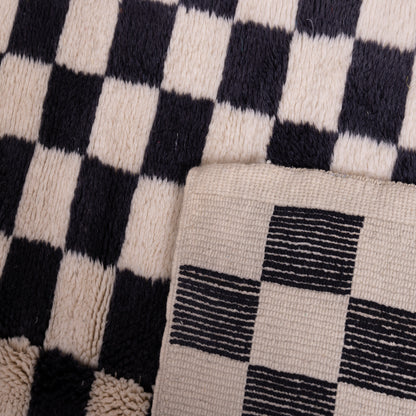 Handmade Moroccan Checkered Wool Rug – Black & White Berber Carpet – Modern Geometric Beni Ourain Rug