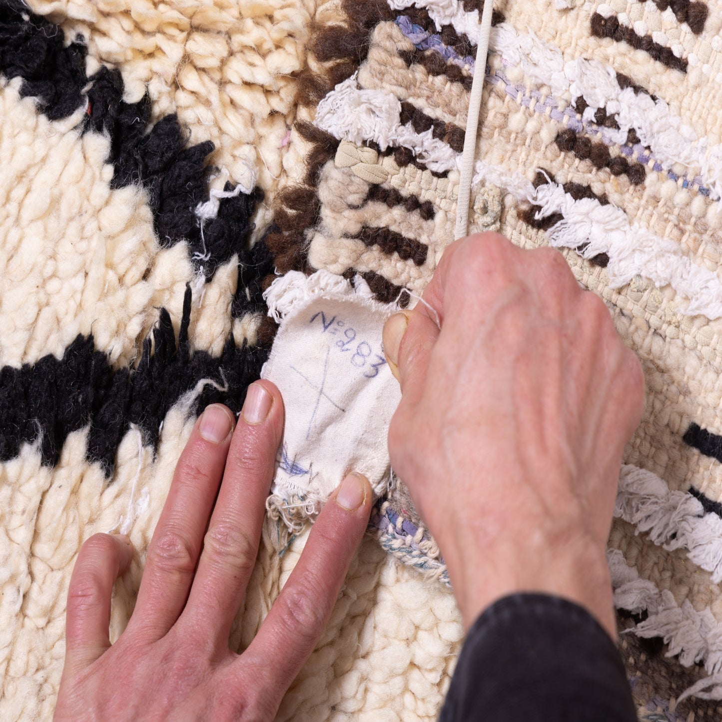 Vintage Moroccan Beni Ourain Rug | Handwoven Wool Berber Carpet ; 8,04 ft / 5,91 ft