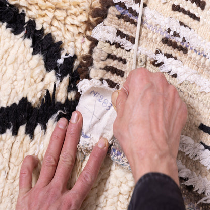 Vintage Moroccan Beni Ourain Rug | Handwoven Wool Berber Carpet ; 8,04 ft / 5,91 ft