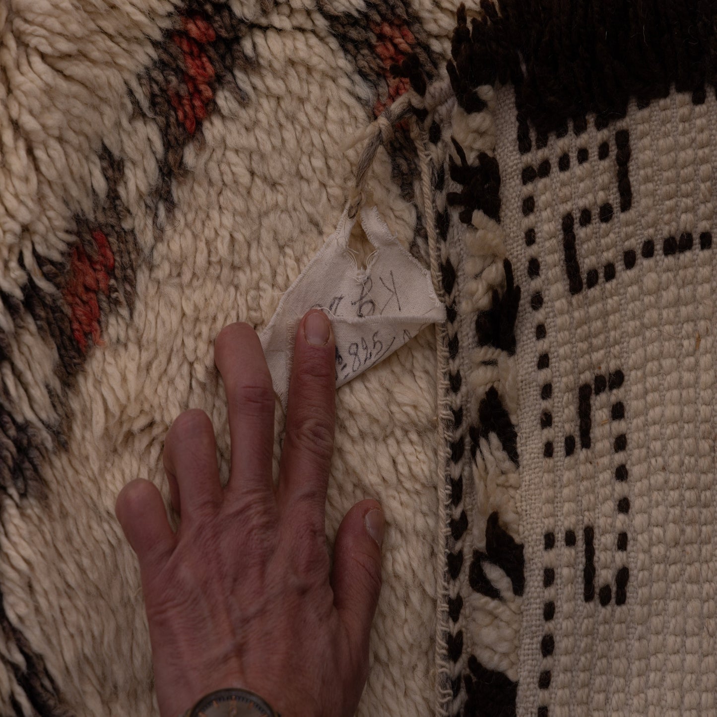 Vintage Moroccan Berber Rug – Handwoven Wool Carpet with Geometric Diamond Patterns ; 11,15 ft  /  6,23 ft