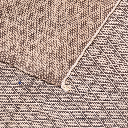 Handwoven Moroccan Akhnif Rug – Geometric Berber Diamond Weave ; 5,25 ft / 3,44 ft