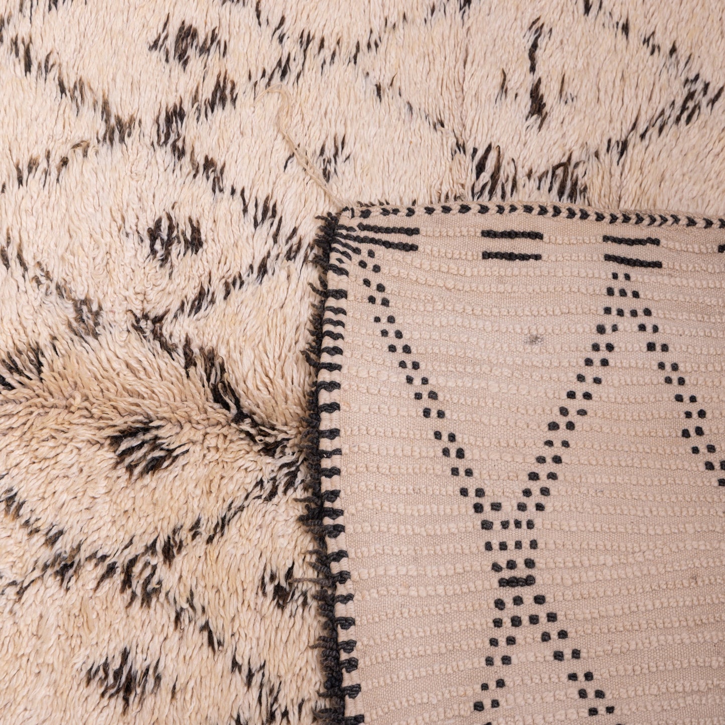 Vintage Beni Ourain Moroccan Rug – Handwoven Berber Wool Carpet ; 10,50 ft / 5,41 ft