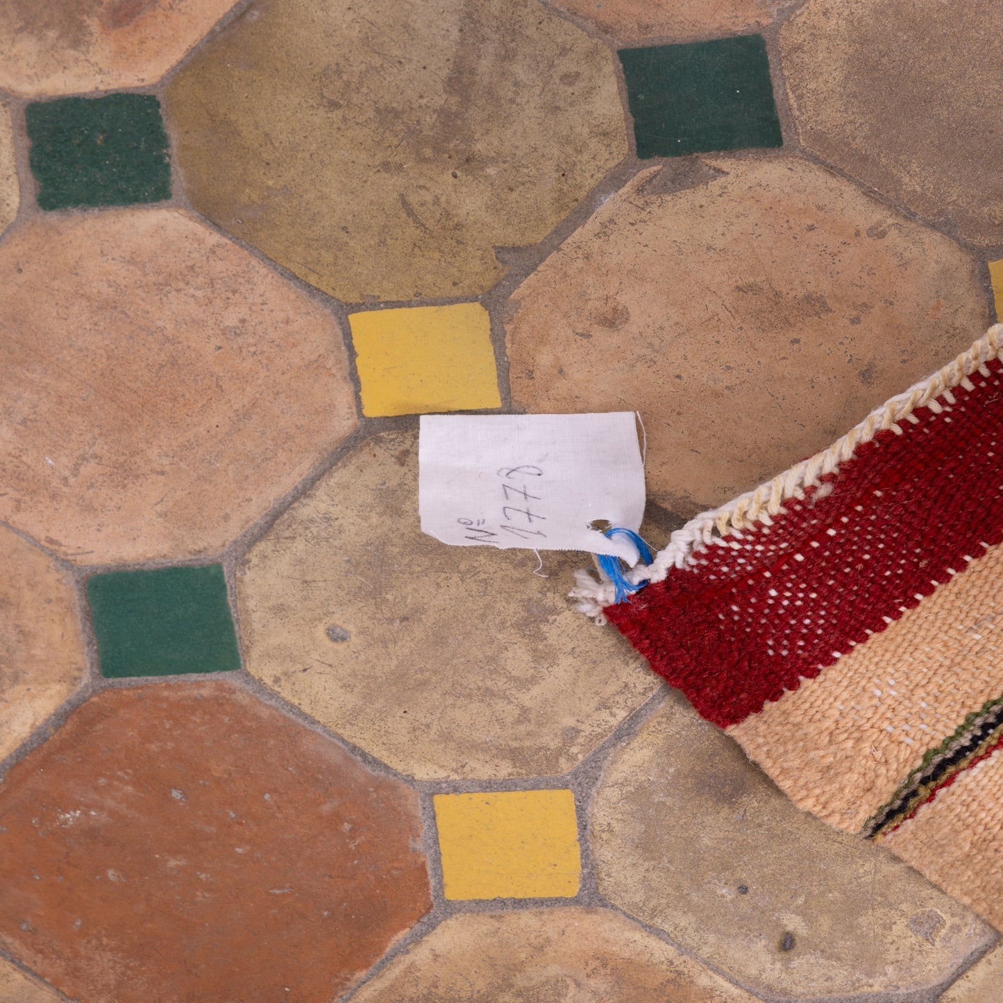 Authentic Handwoven Moroccan Akhnif Rug – A One-of-a-Kind Bohemian Masterpiece  ; 6,56 ft / 3,28 ft