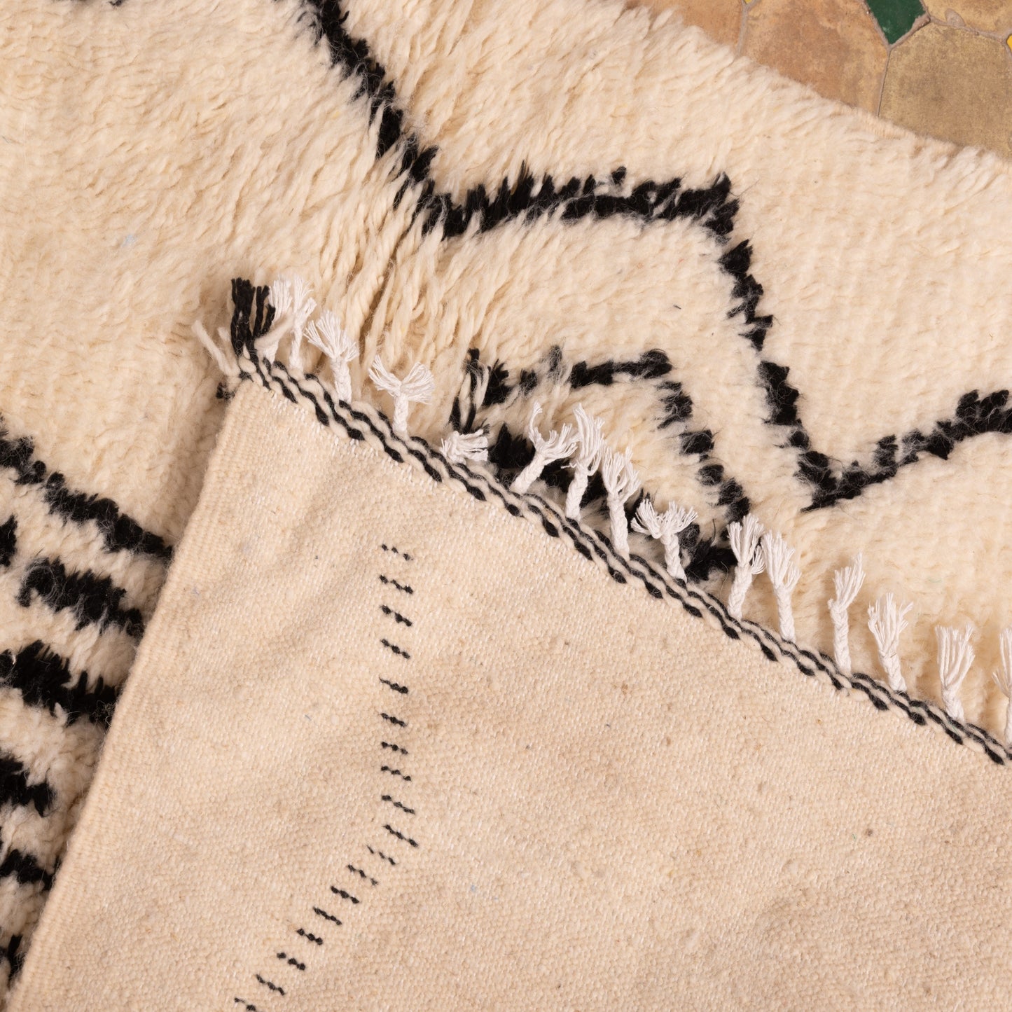 Black & White Azilal Rug - Handmade Moroccan Berber Carpet - Abstract Wool and Cotton Wall or Floor Decor