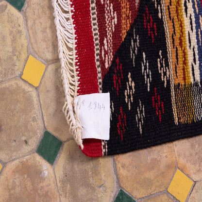 Handwoven Moroccan Akhnif Rug – Geometric Bohemian Beauty ; 5,25 ft /  4,59 ft