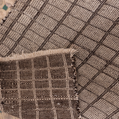 Handwoven Moroccan Akhnif Rug – Minimalist Black & Ivory Berber Wool Rug ; 6,23 ft /  3,12 ft