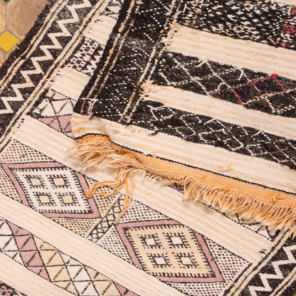 Ivory Tribal Wool Corridor Runner - Subtle Geometric Berber Elegance