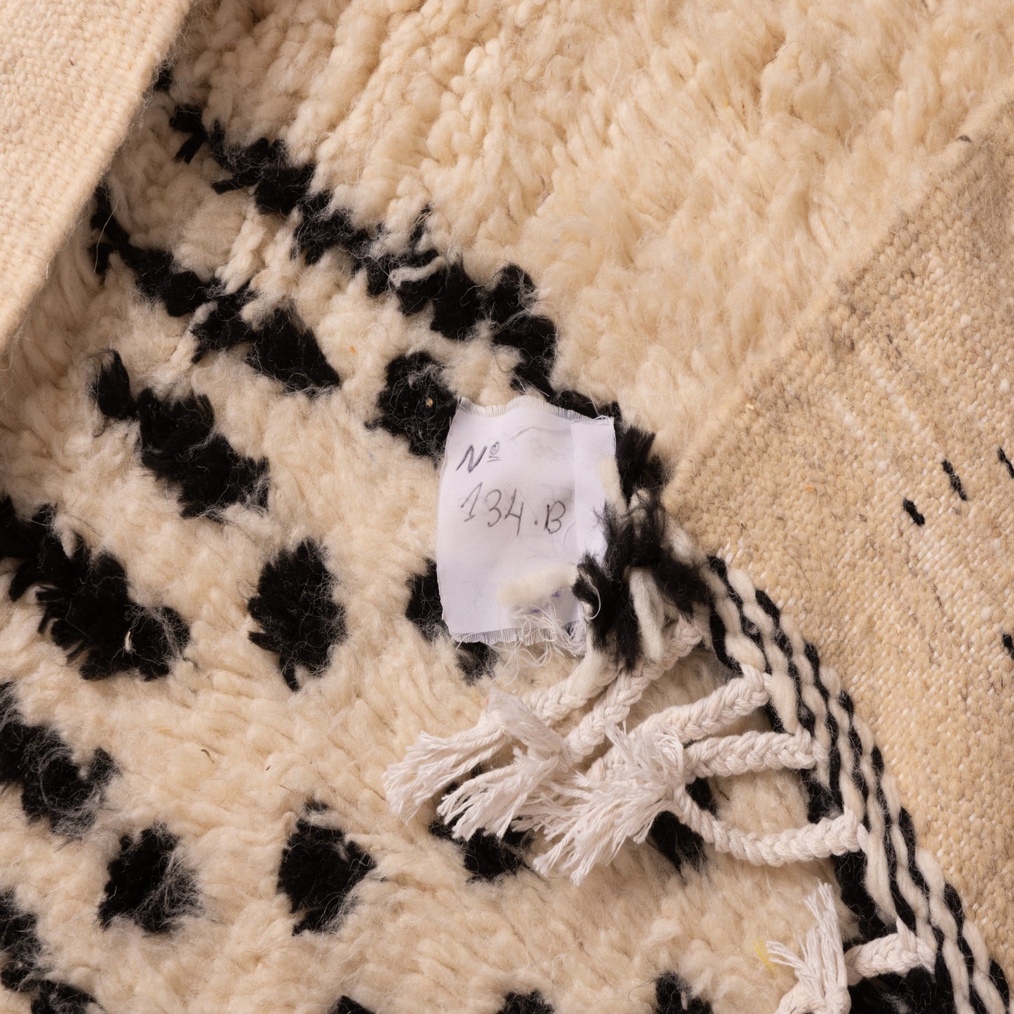 Black & White Azilal Rug - Handmade Moroccan Berber Carpet - Abstract Wool and Cotton Wall or Floor Decor