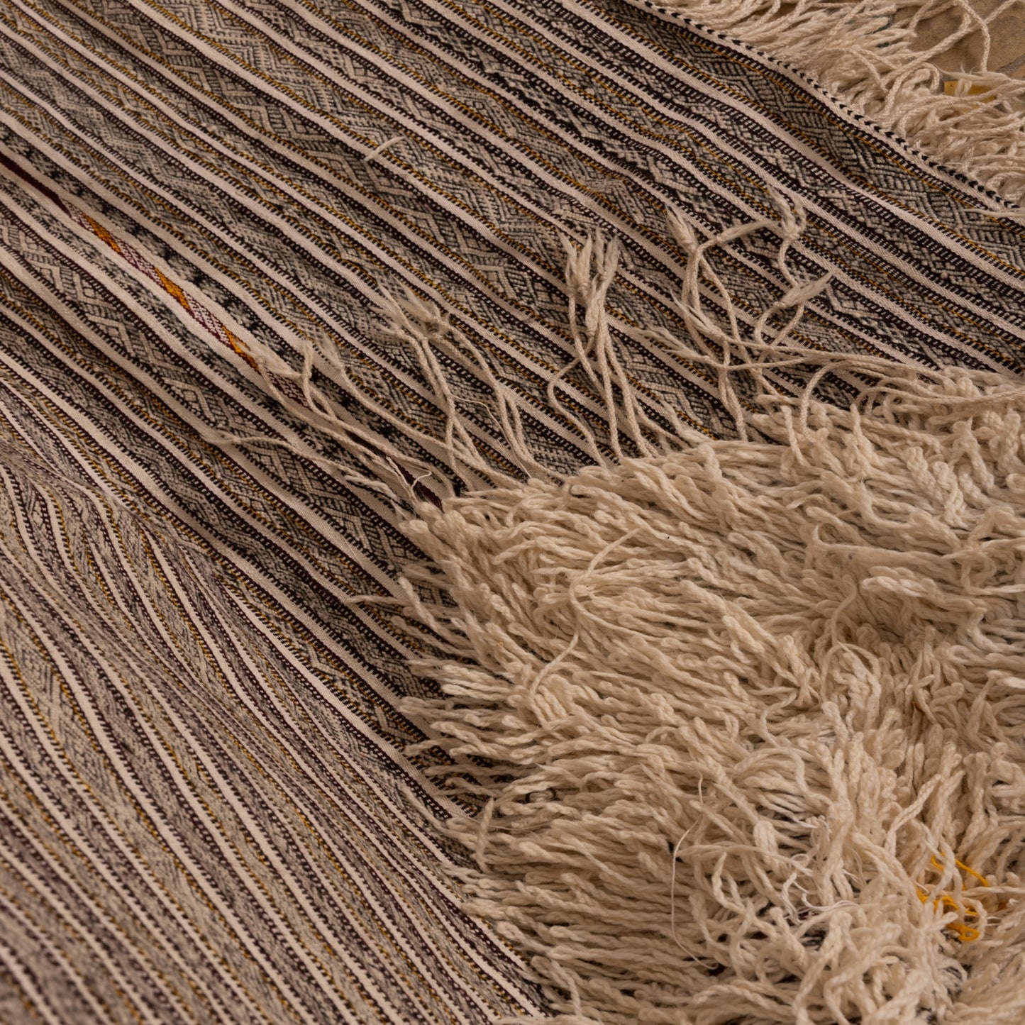 Large Vintage Moroccan Handira Wool Rug | Authentic Berber Striped Blanket | Handmade Tribal Textile ; 11,81 ft / 5,58 ft